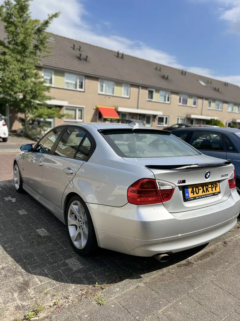 BMW 330 320i High Executive Gris - 1