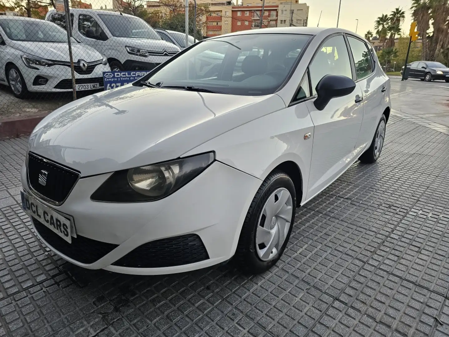 SEAT Ibiza 1.4TDi Rock&Roll 80 Weiß - 1