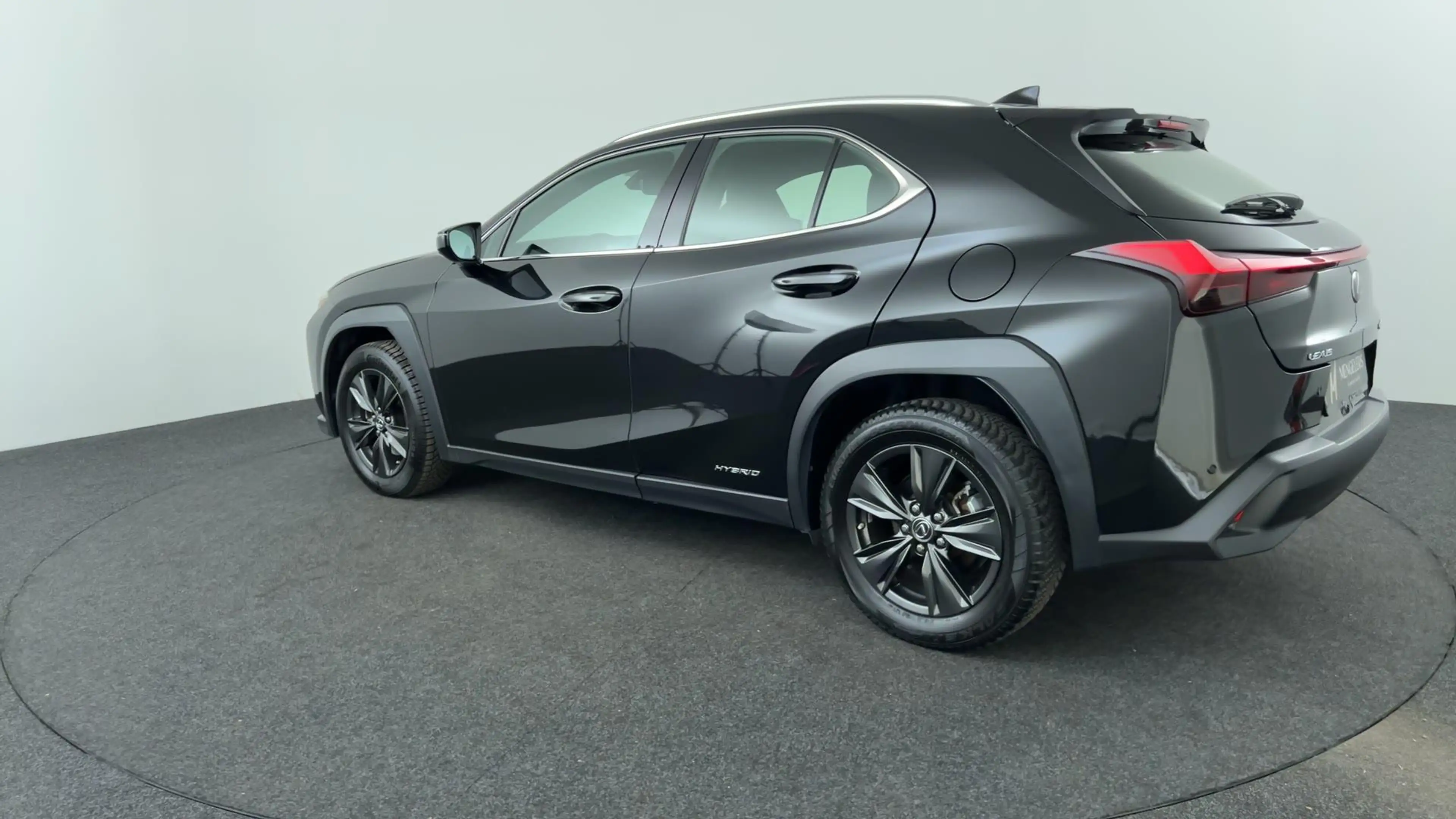 Lexus UX 250h Business Line, All Season banden! — photo 3