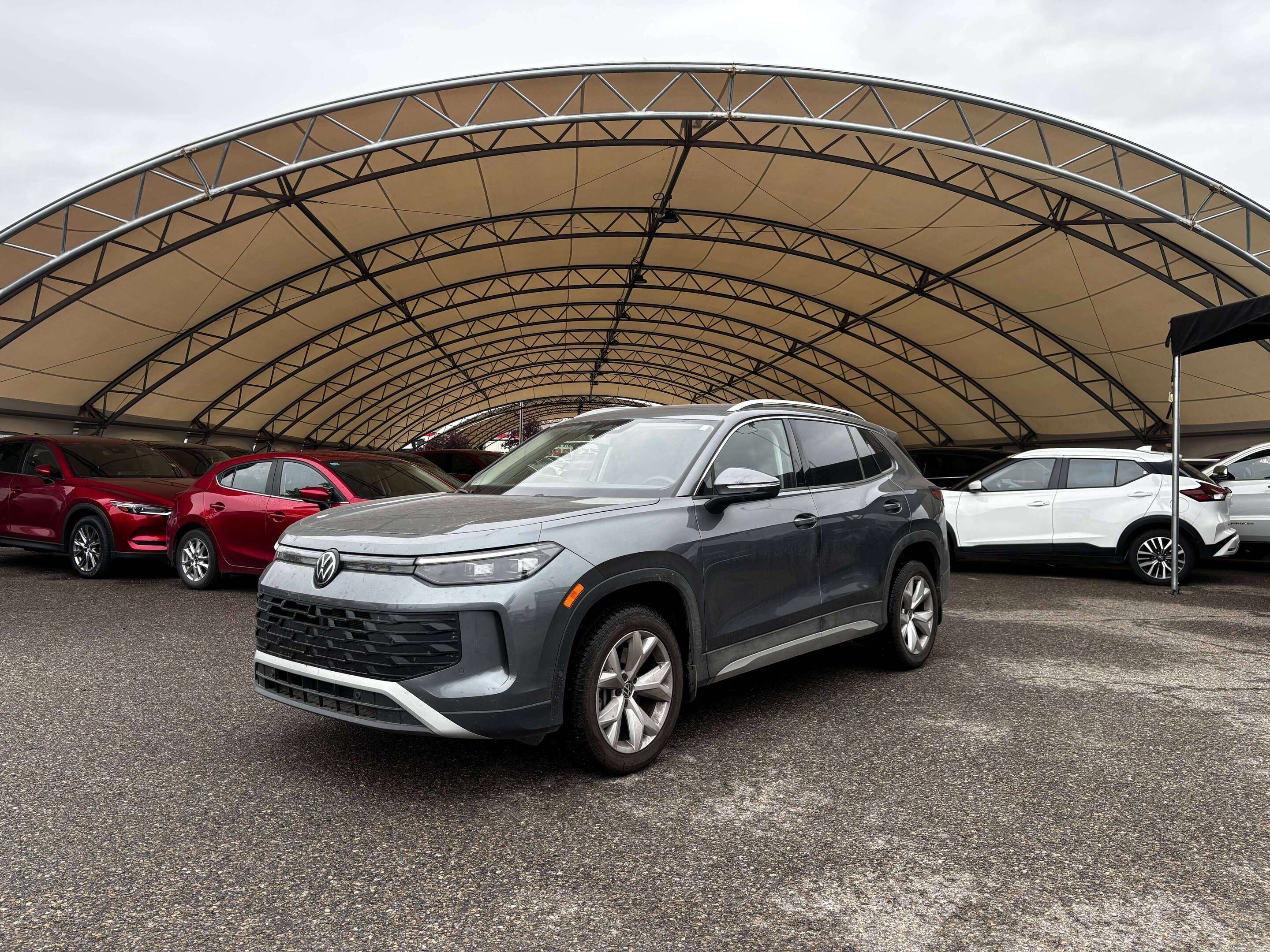 2026 Volkswagen Tiguan Comfortline W/ APPLE CARPLAY / ANDROID AUTO
