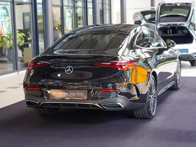 Mercedes-Benz Cle view 3