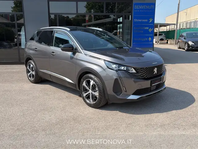 Peugeot 3008 view 7