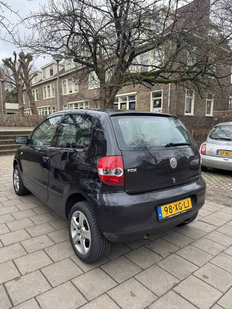 Volkswagen Fox 1.2 Trendline Zwart - 1