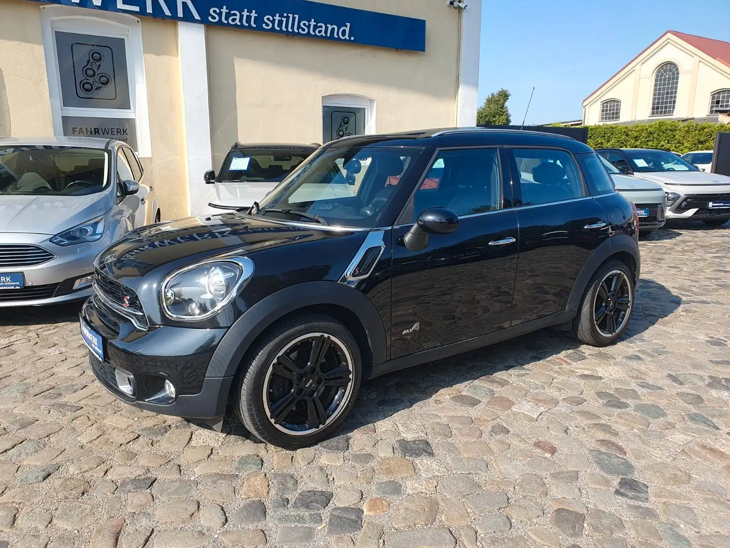 MINI Cooper S Countryman All4 Aut.(neuer Motor ) Schwarz - 2