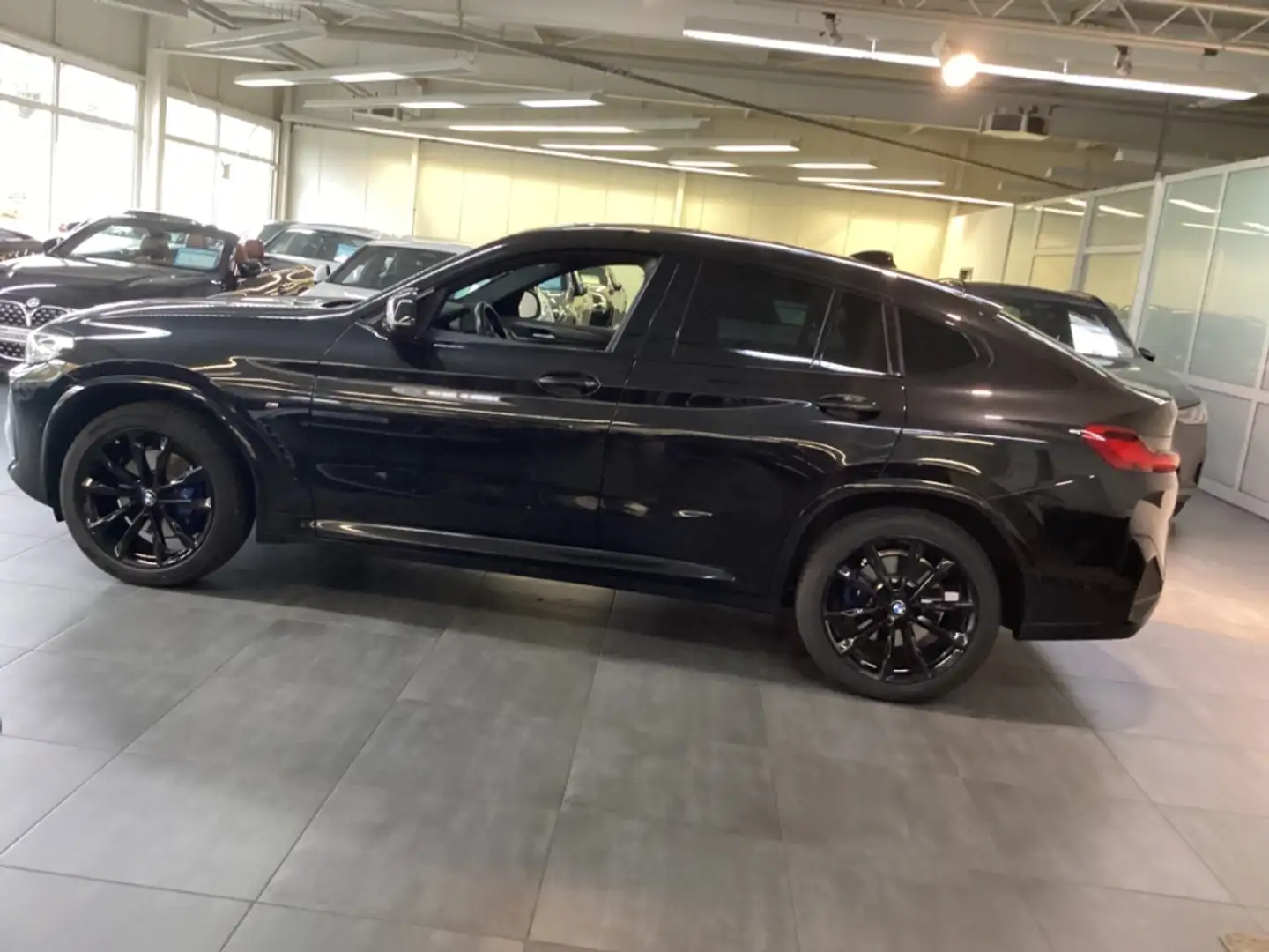 BMW X4 i A Pano.SD Leder Hifi Live Cockp. 20''LMR Park As Schwarz - 2