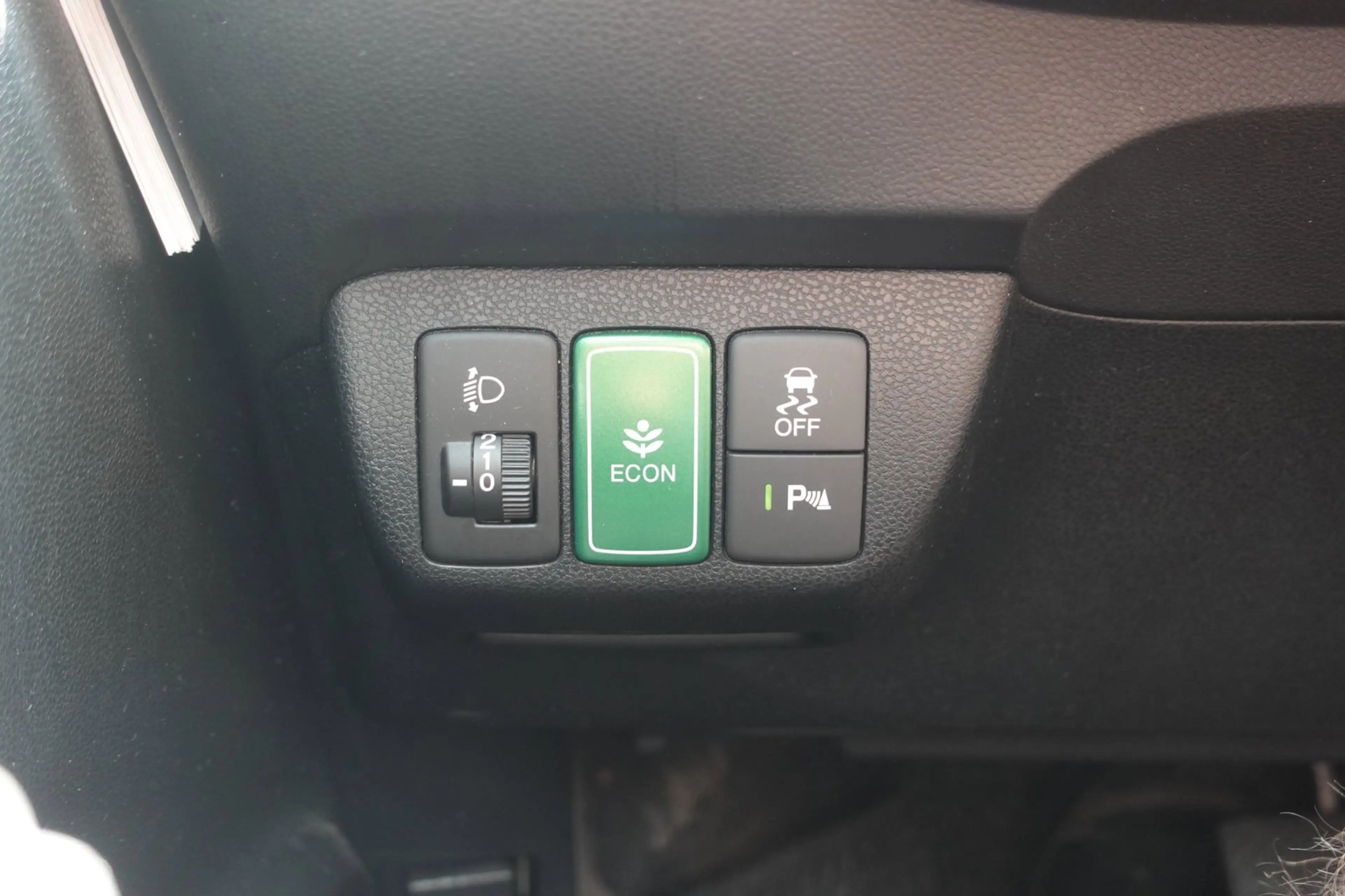 Honda Jazz 1.4 Hybrid Elegance — photo 11