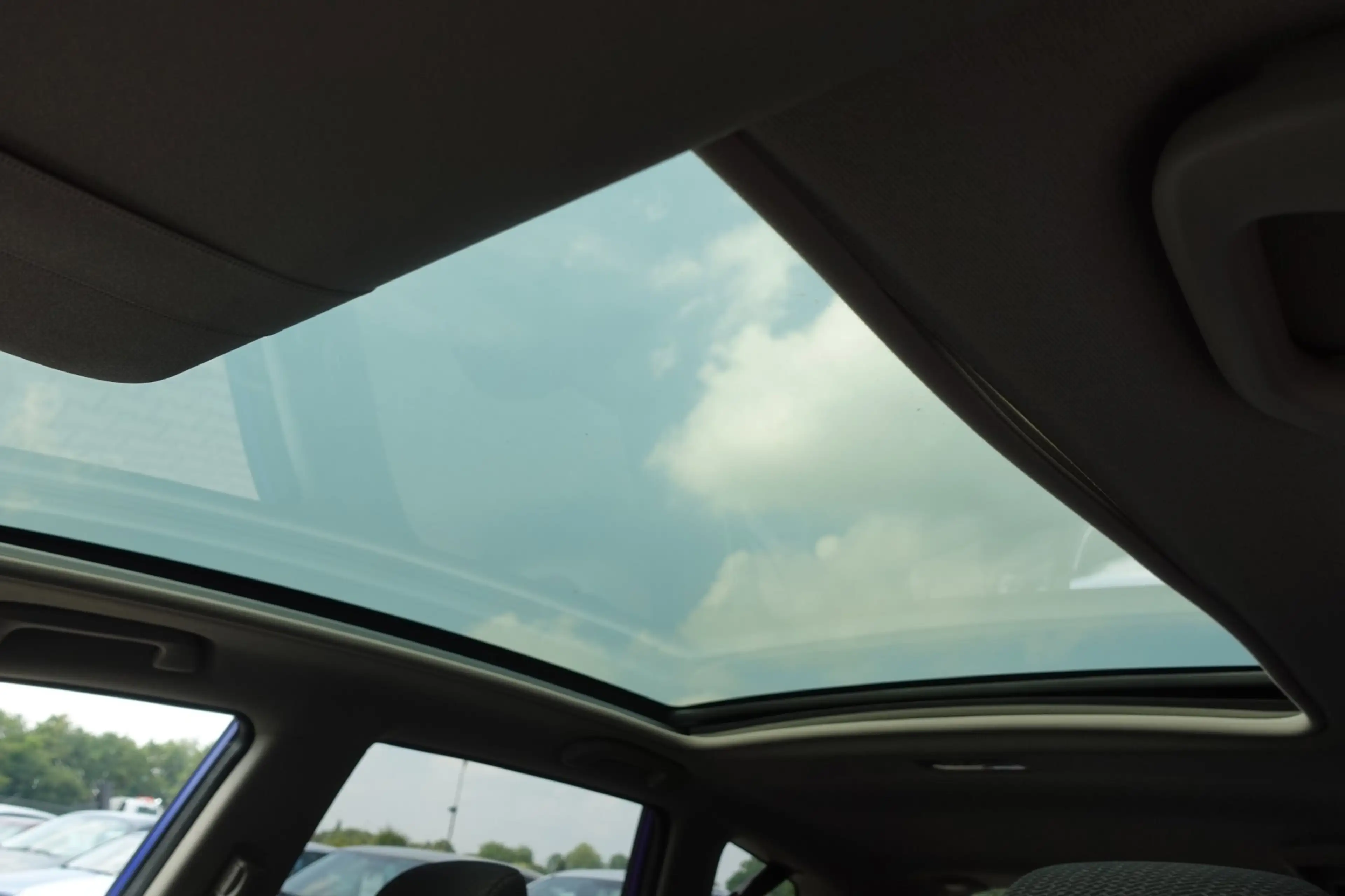 Honda Jazz 1.4 Hybrid Elegance — photo 9