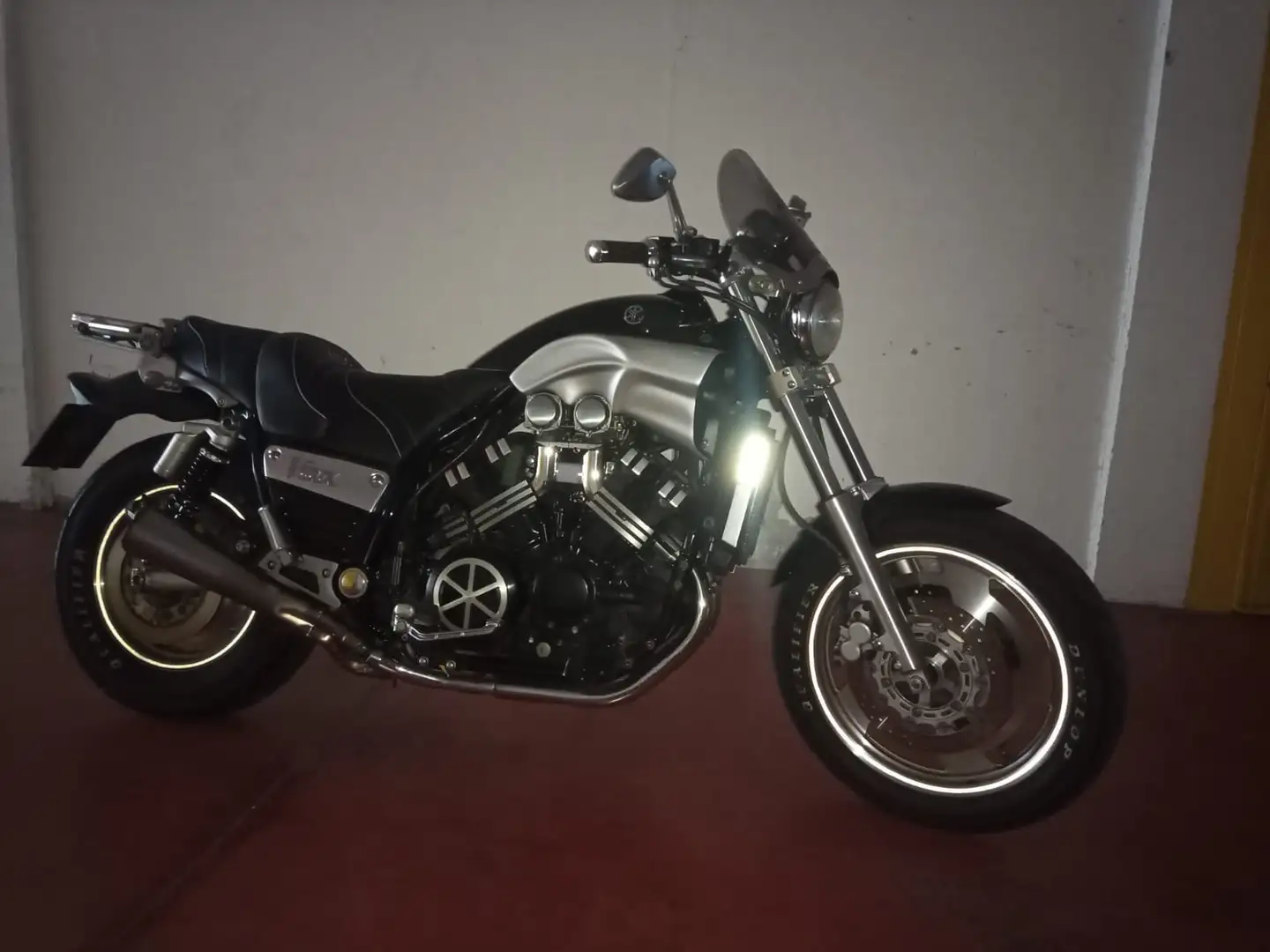 Yamaha Vmax 1200 Nero - 2