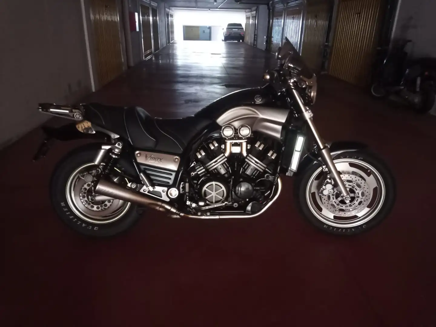 Yamaha Vmax 1200 Nero - 1