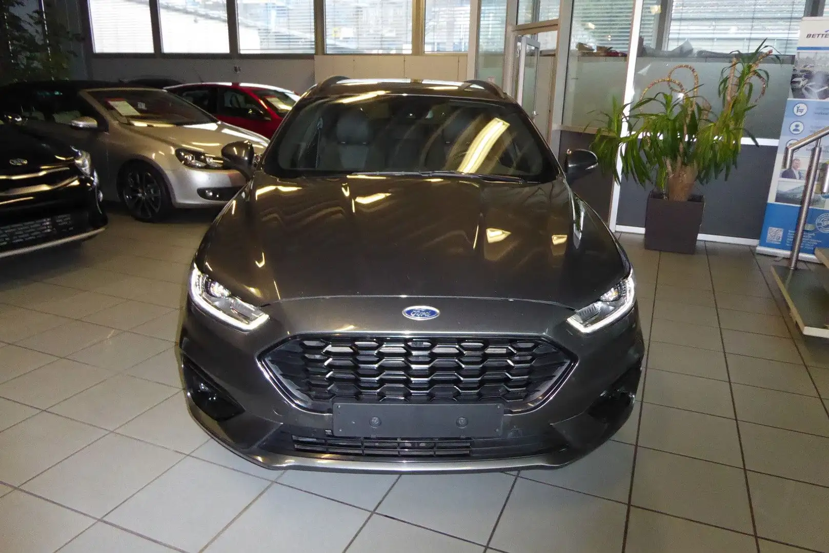 Ford Mondeo Turnier Hybrid ST-Line Automatik Grau - 2