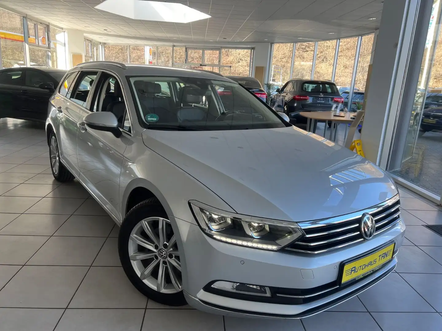 Volkswagen Passat Variant Passat 2.0TDI DSG Variant Highline *MASSAGE* Argent - 1