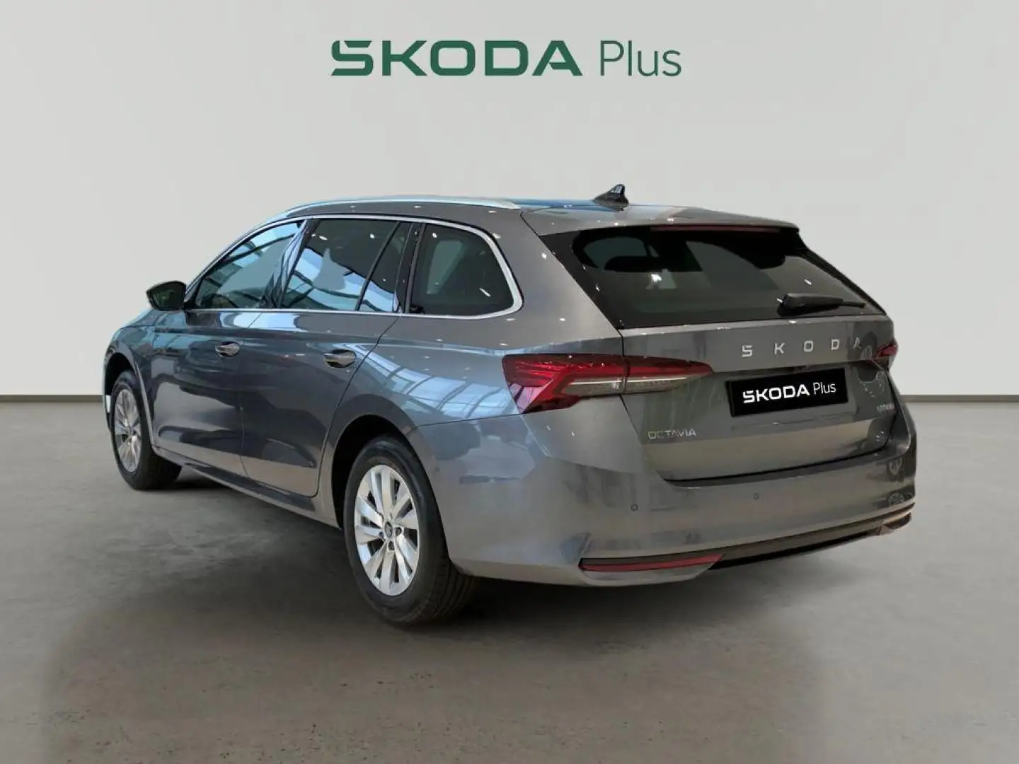 Skoda Octavia Combi 1.5 TSI MHEV Selection DSG7 110kW Gris - 2