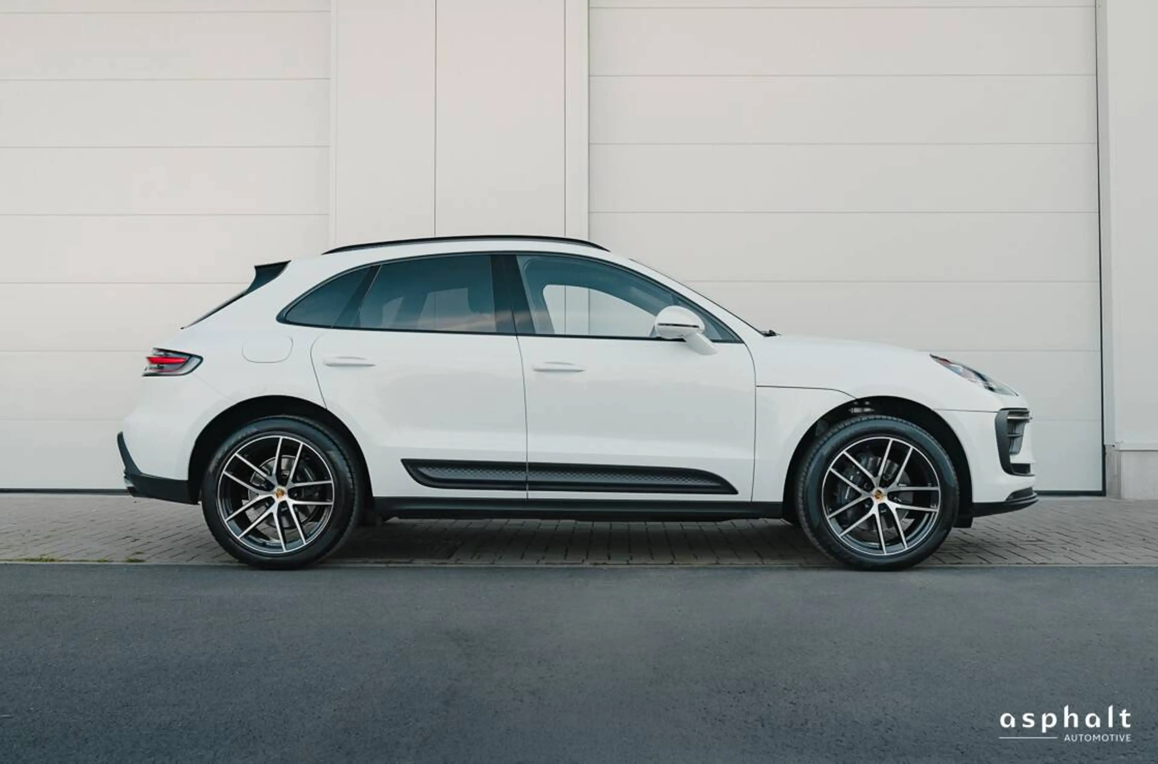 Porsche Macan MY2023 - Full Porsche History - 1st Belgian Owner — photo 8
