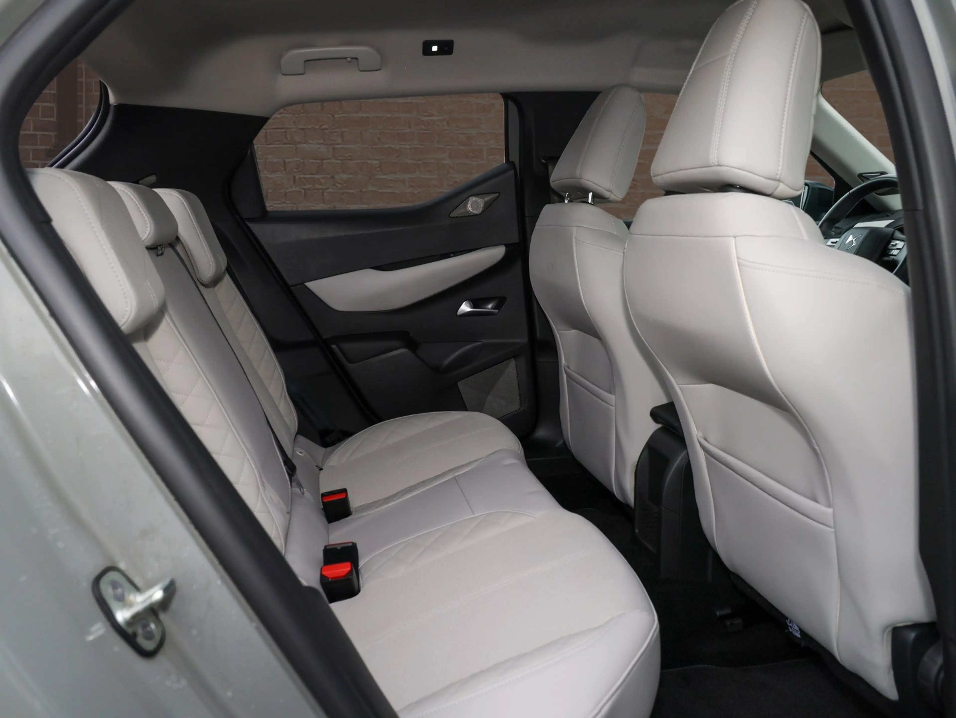 DS Automobiles DS 3 Crossback DS3 Crossback 1.2 PureTech 130 Rivoli Focal Sound- — photo 9