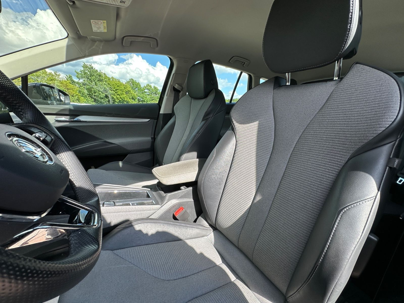 Skoda Enyaq 80 Loft *MATRIX*R-CAM*SHZ* — photo 11