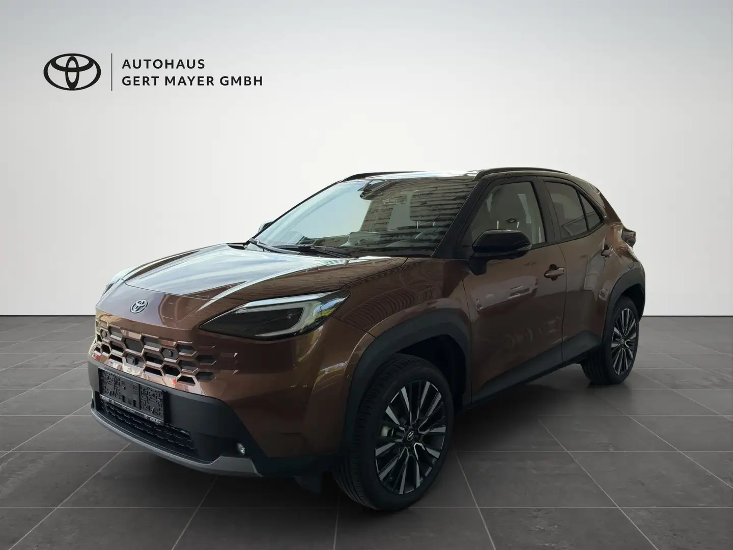 Toyota Yaris Cross Lounge 2WD Premium Paket Braun - 2