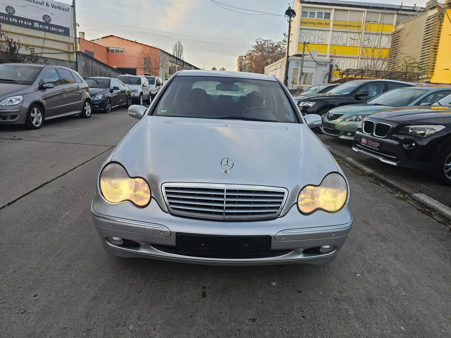 Mercedes-Benz C 180 C-Klasse Elegance Automatik Серебристый - 2