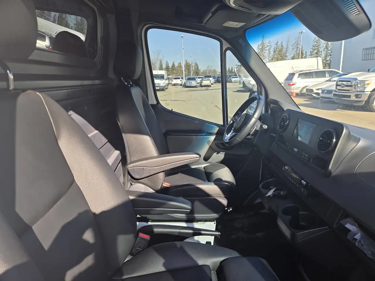 Mercedes-Benz Sprinter снимка Mercedes-Benz Sprinter
