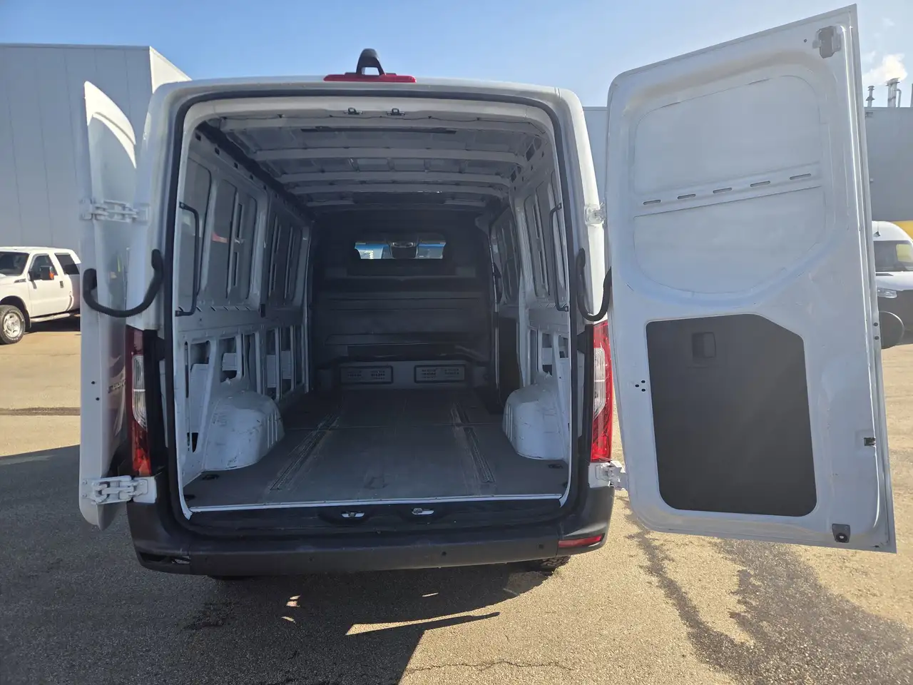 Mercedes-Benz Sprinter снимка Mercedes-Benz Sprinter