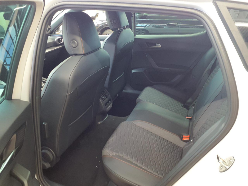 SEAT Leon FR 1.5 eTSI Sonderleasing Navi Matrix ACC — photo 5