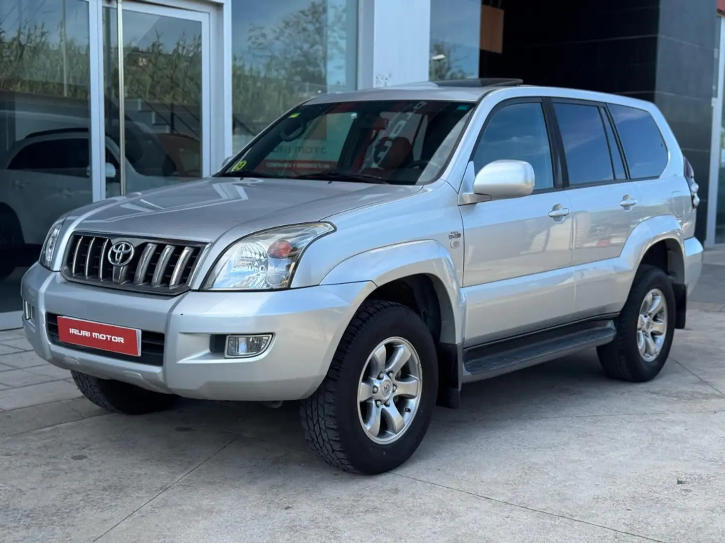 Toyota Land Cruiser D-4D VXL Plateado - 2