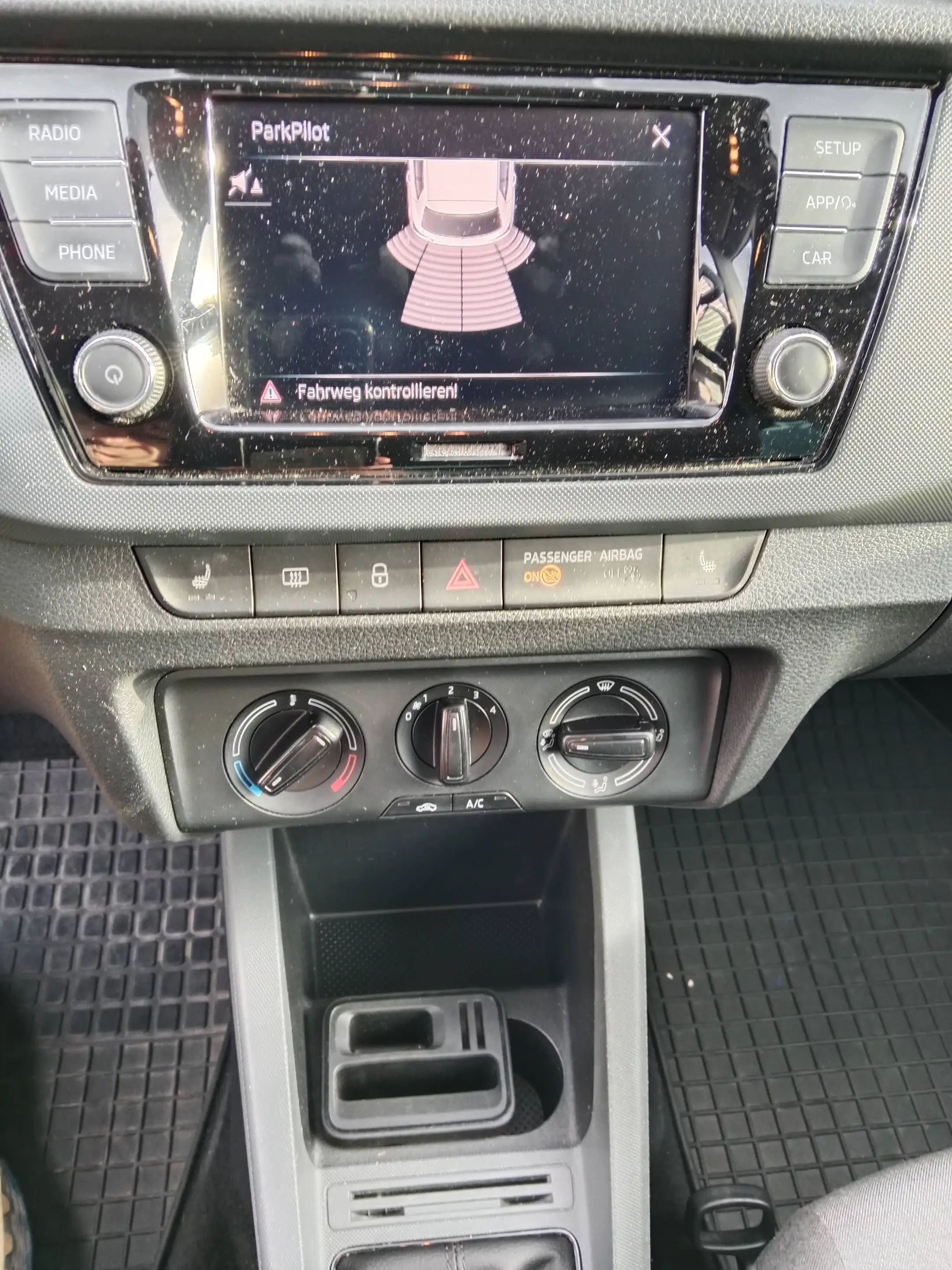Skoda Fabia Active — photo 12