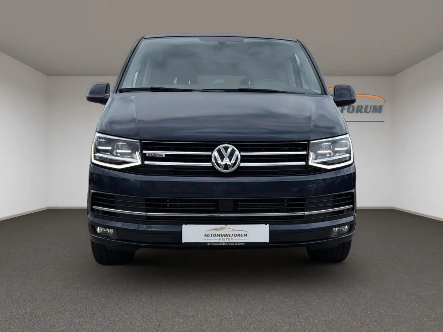 Volkswagen T6 Multivan Generation Six 4Motion Stand AHK Bleu - 2