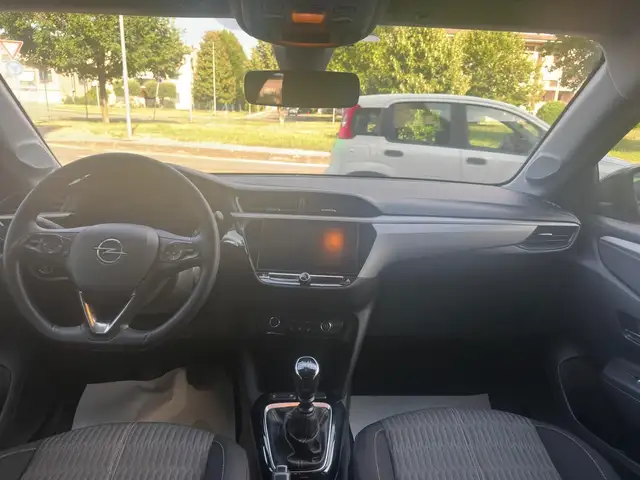 Opel Corsa view 8