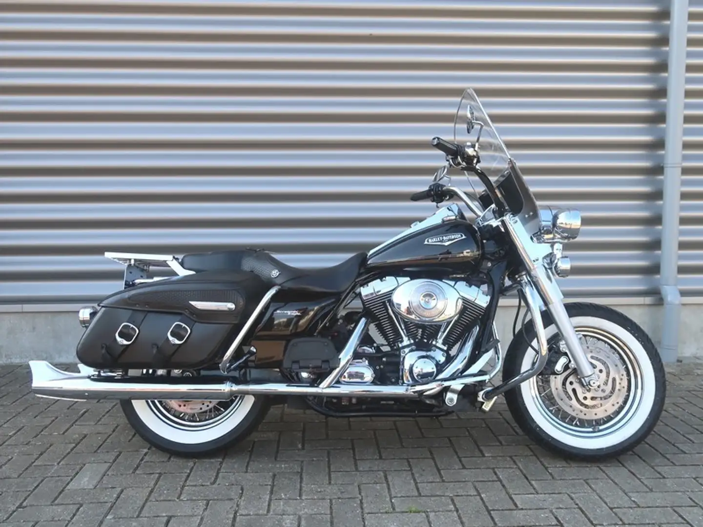 Harley-Davidson Road King FLHRC Classic 1450 Voor schade Zwart - 1