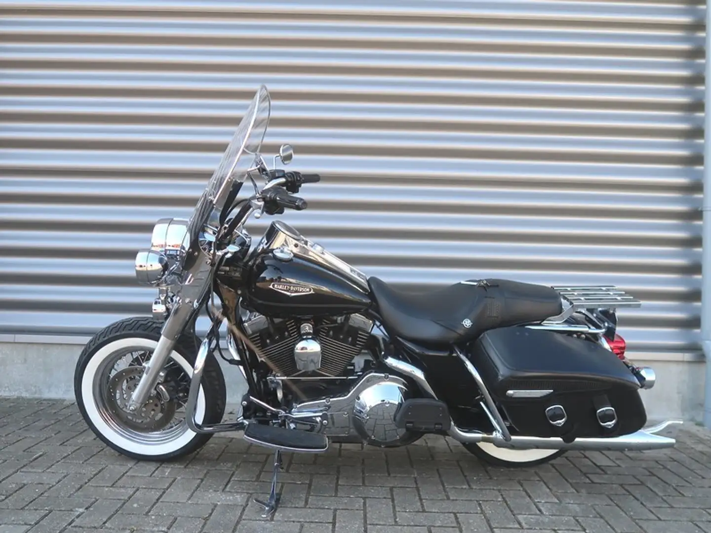 Harley-Davidson Road King FLHRC Classic 1450 Voor schade Zwart - 2