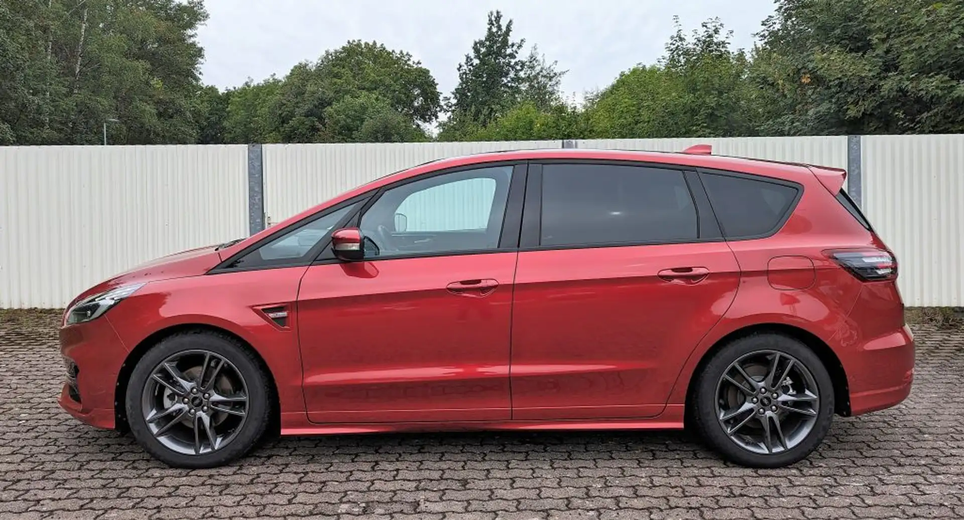 Ford S-Max 2.5 Duratec FHEV ST-LINE Rot - 2