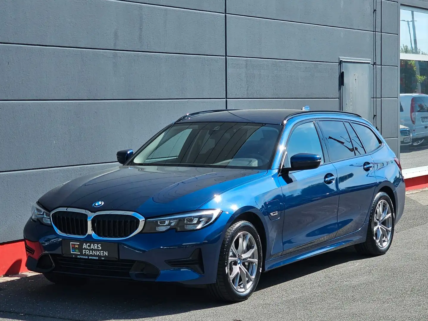 BMW 330 e Touring Sport Line *LED*TÜV NEU*Scheckheft Blu/Azzurro - 1