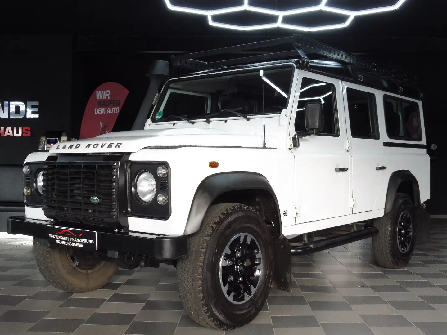 Land Rover Defender 110 SE TDd4 Station Wagon 7-Sitzer/SHZ Weiß - 1