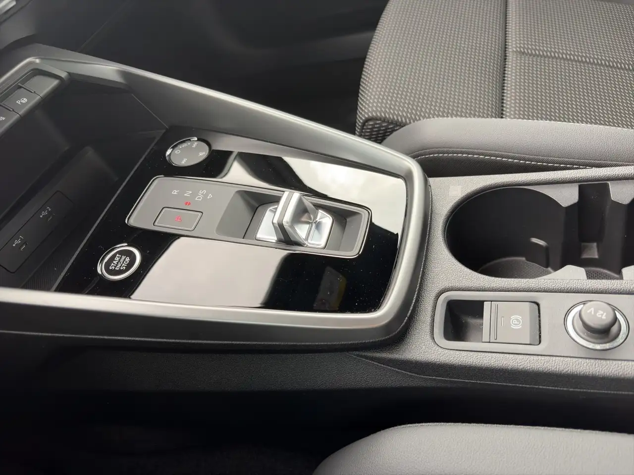 Audi A3 Sportback 35 TFSI S line Pano+Navi+LED, миниатюра 11