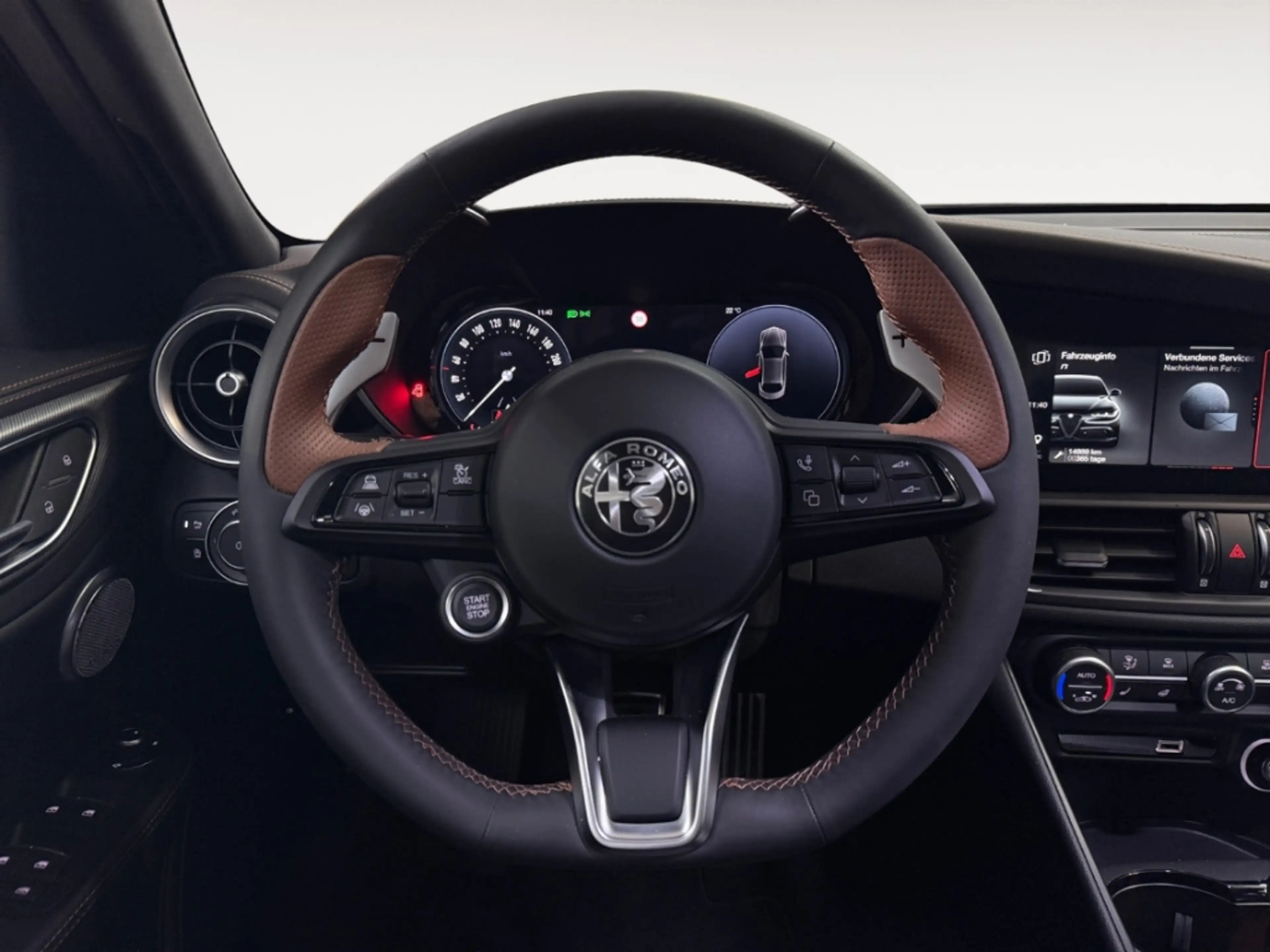 Alfa Romeo Giulia Intensa Q4 AUTOMATIK NAV LED PANODACH DIG-DISPLAY — photo 14