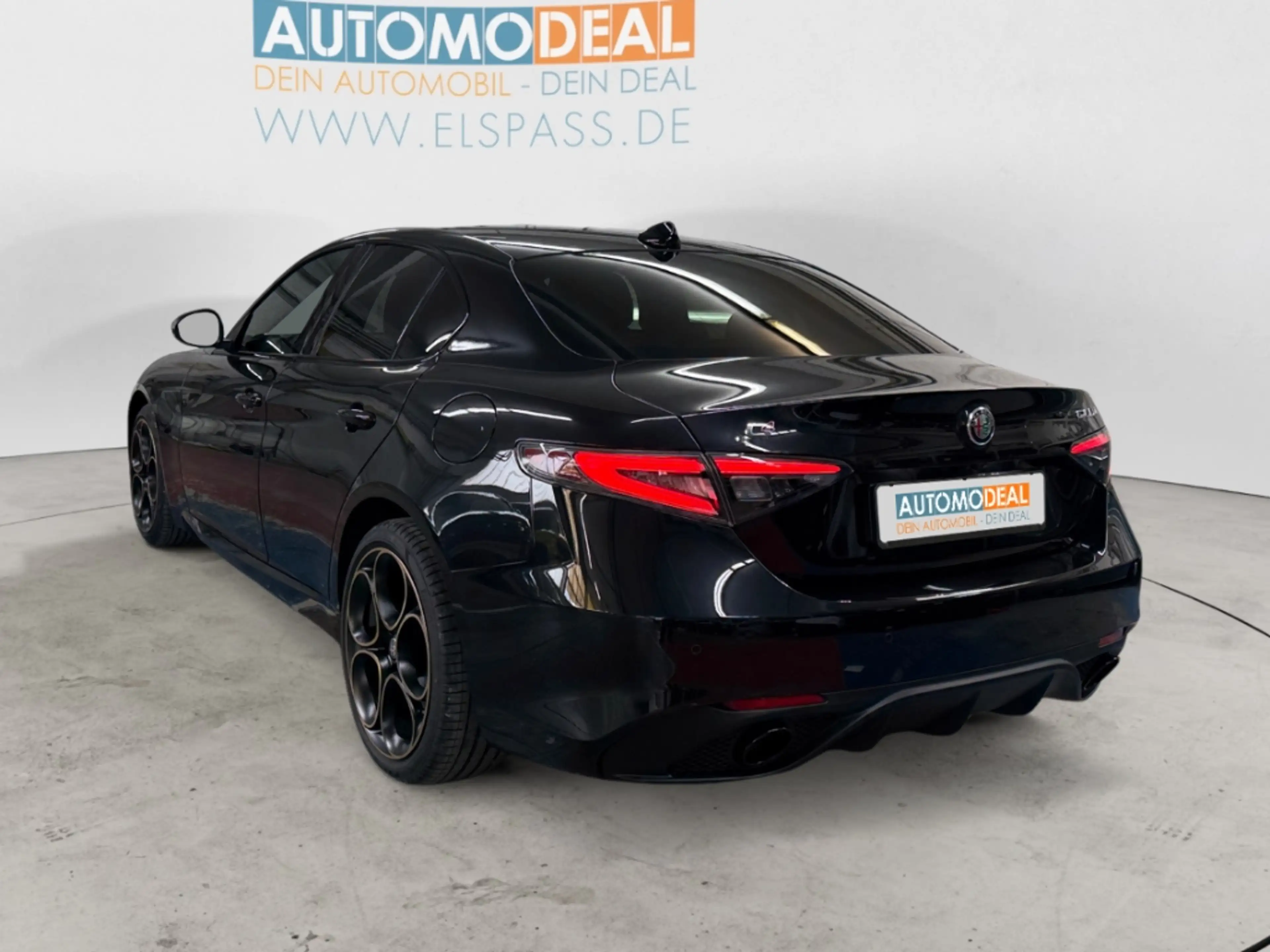 Alfa Romeo Giulia Intensa Q4 AUTOMATIK NAV LED PANODACH DIG-DISPLAY — photo 7