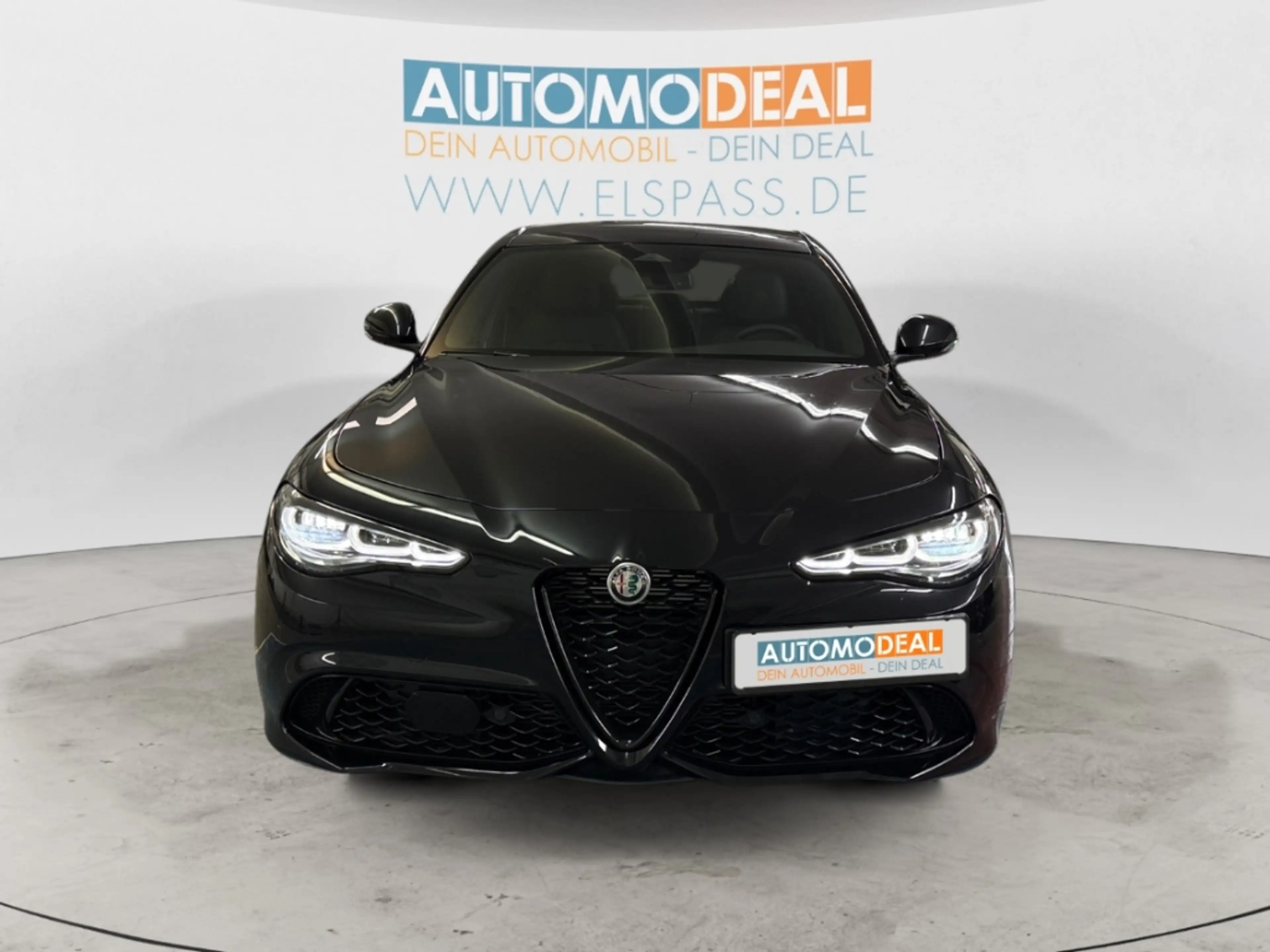 Alfa Romeo Giulia Intensa Q4 AUTOMATIK NAV LED PANODACH DIG-DISPLAY — photo 3