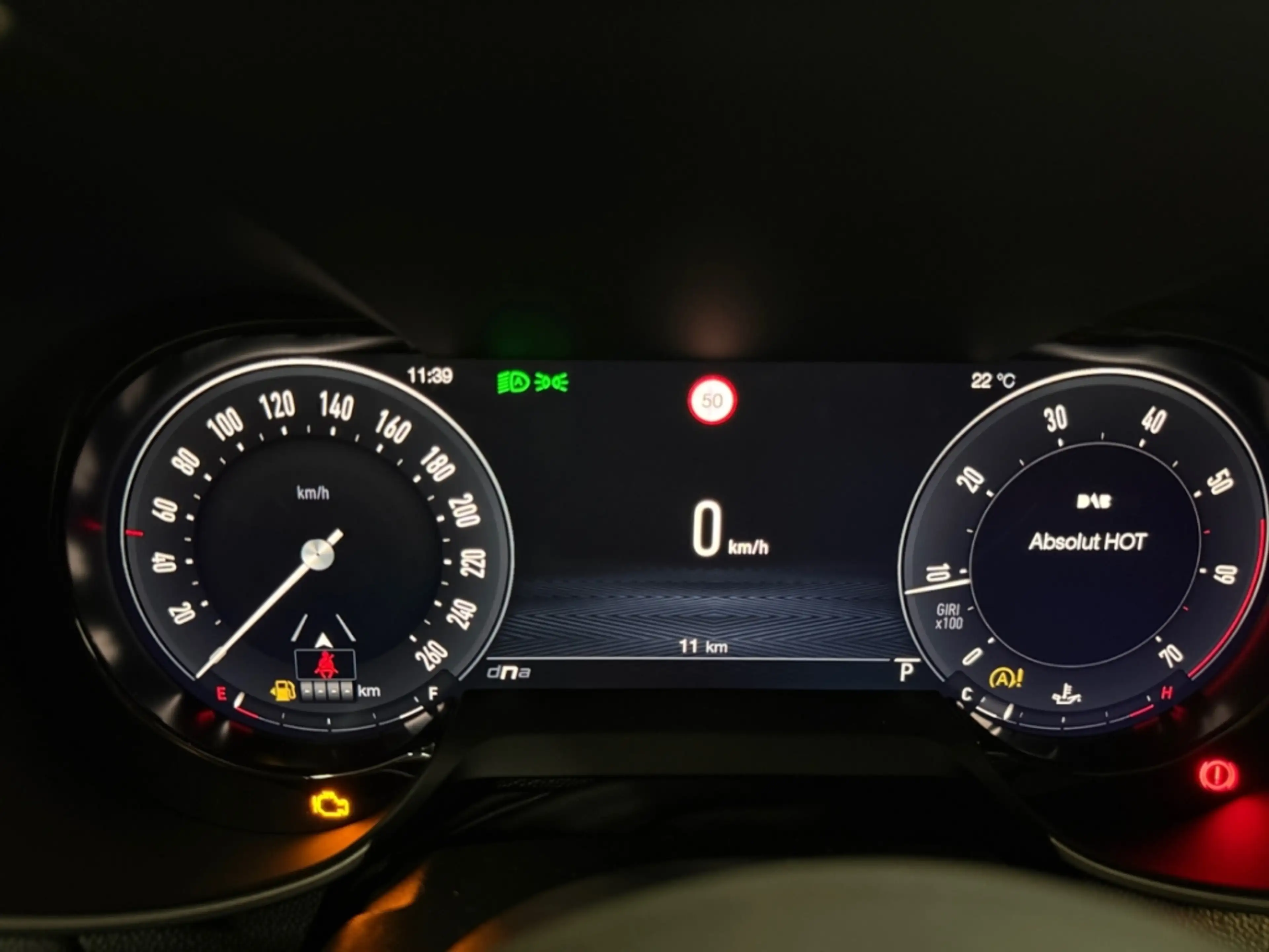 Alfa Romeo Giulia Intensa Q4 AUTOMATIK NAV LED PANODACH DIG-DISPLAY — photo 11