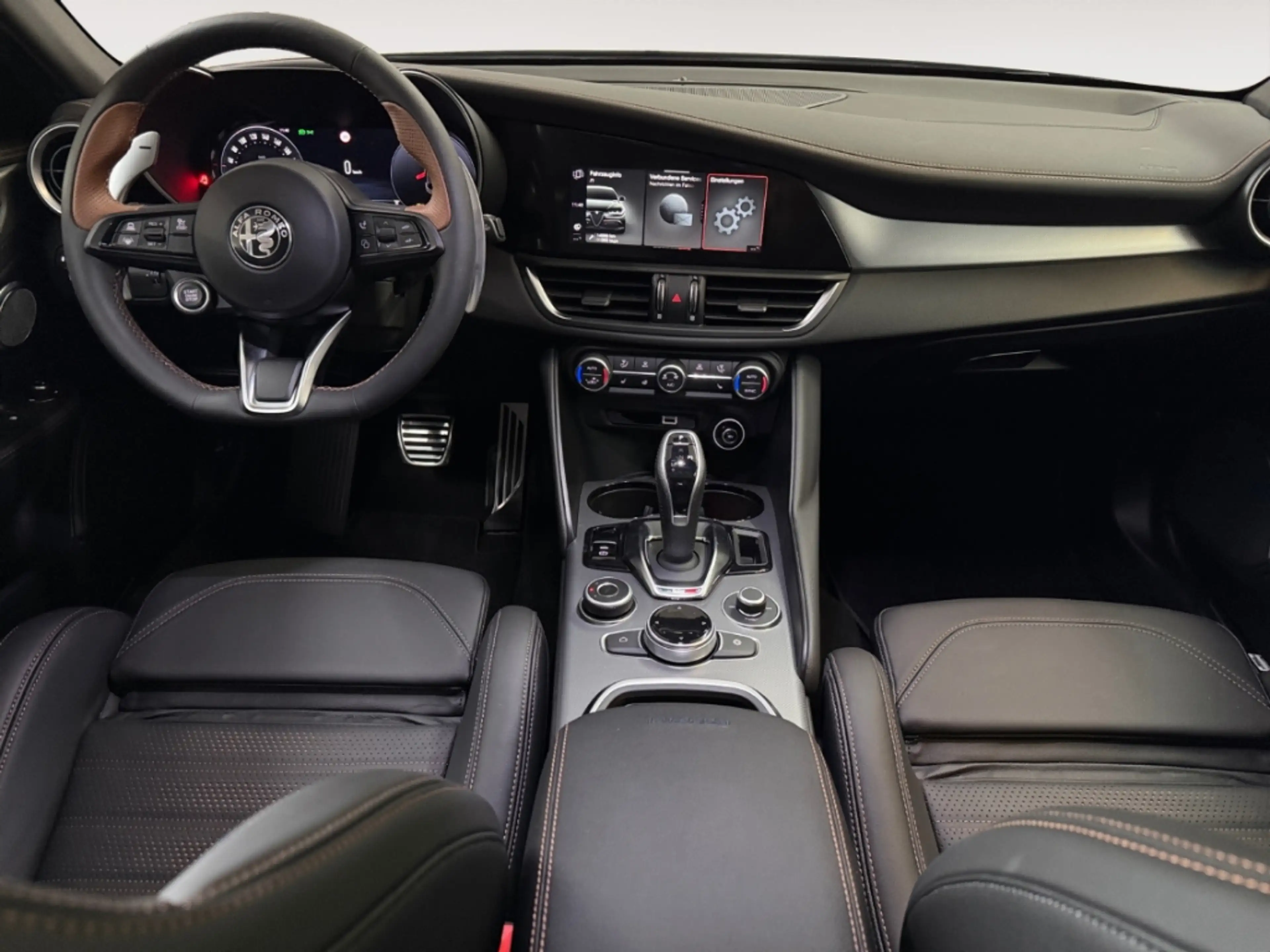Alfa Romeo Giulia Intensa Q4 AUTOMATIK NAV LED PANODACH DIG-DISPLAY — photo 13