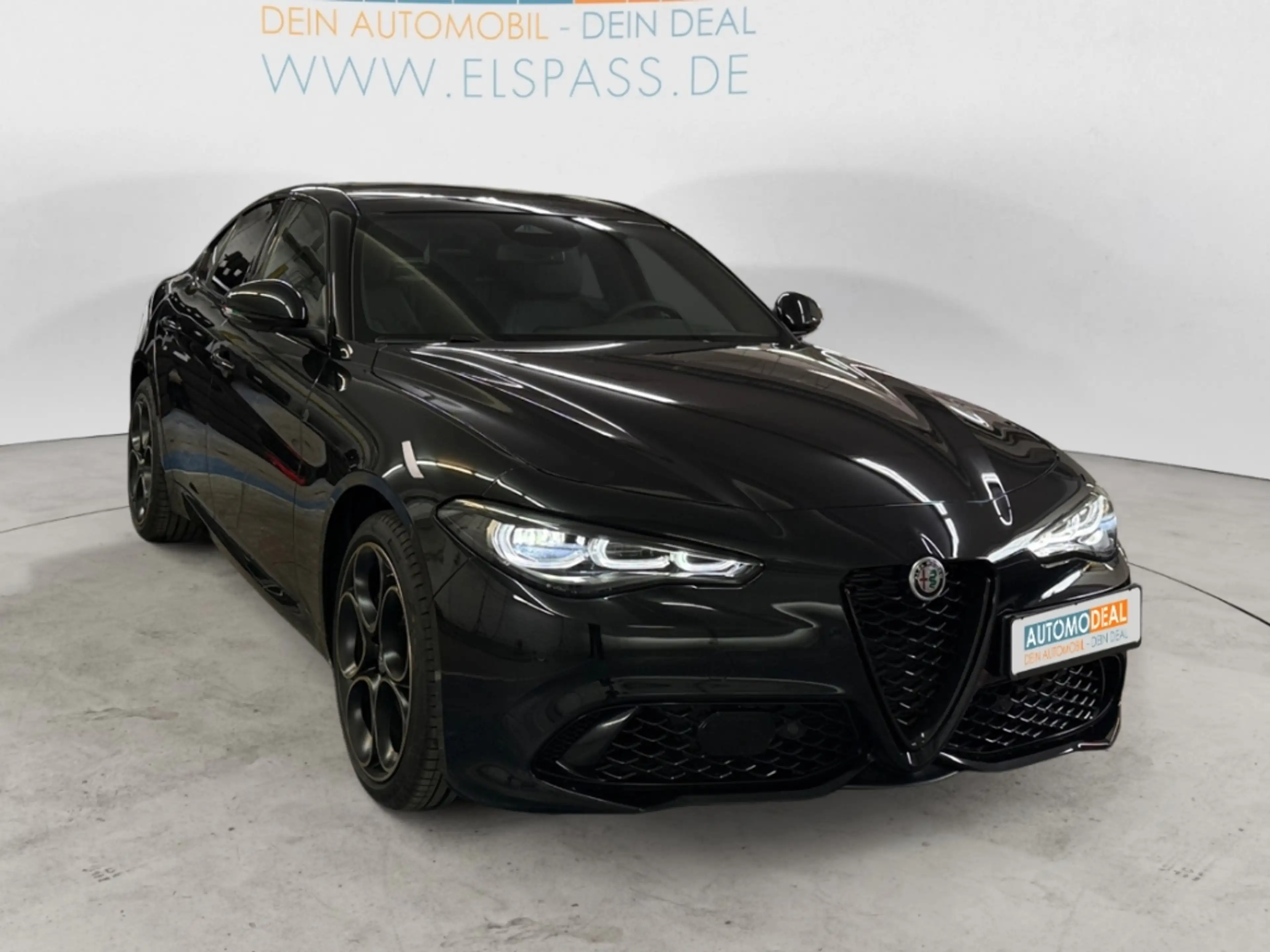 Alfa Romeo Giulia Intensa Q4 AUTOMATIK NAV LED PANODACH DIG-DISPLAY — photo 4
