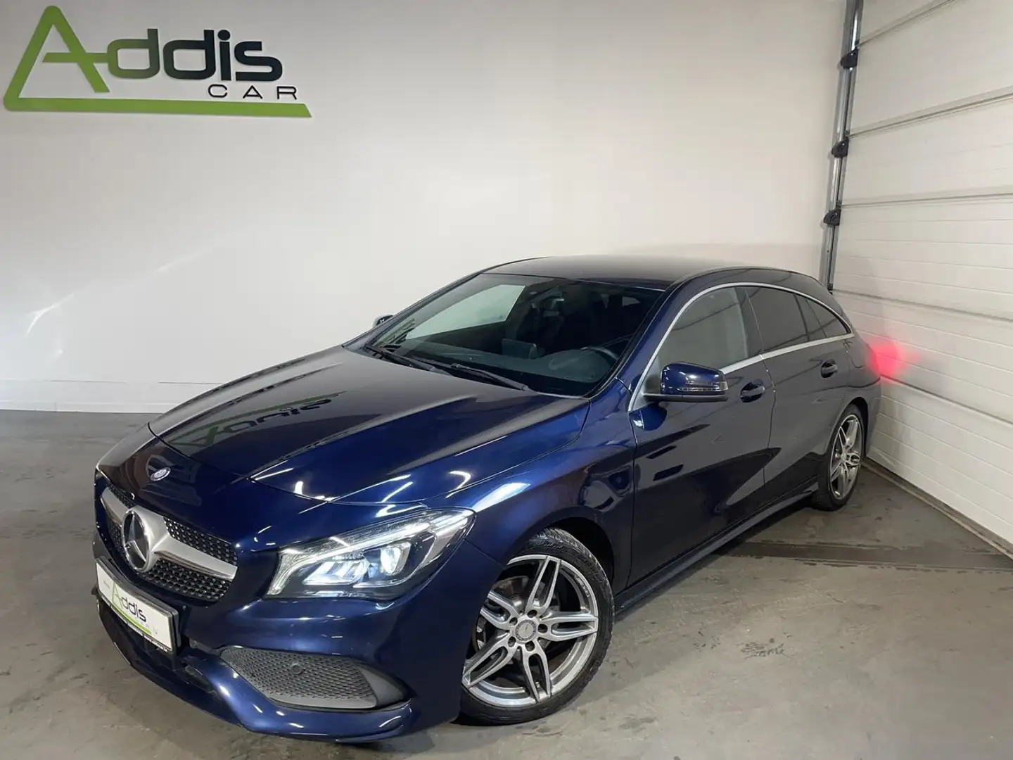 Mercedes-Benz CLA 180 180i 122 CV SHOOTING BRAKE AMG GPS CLA Bleu - 1