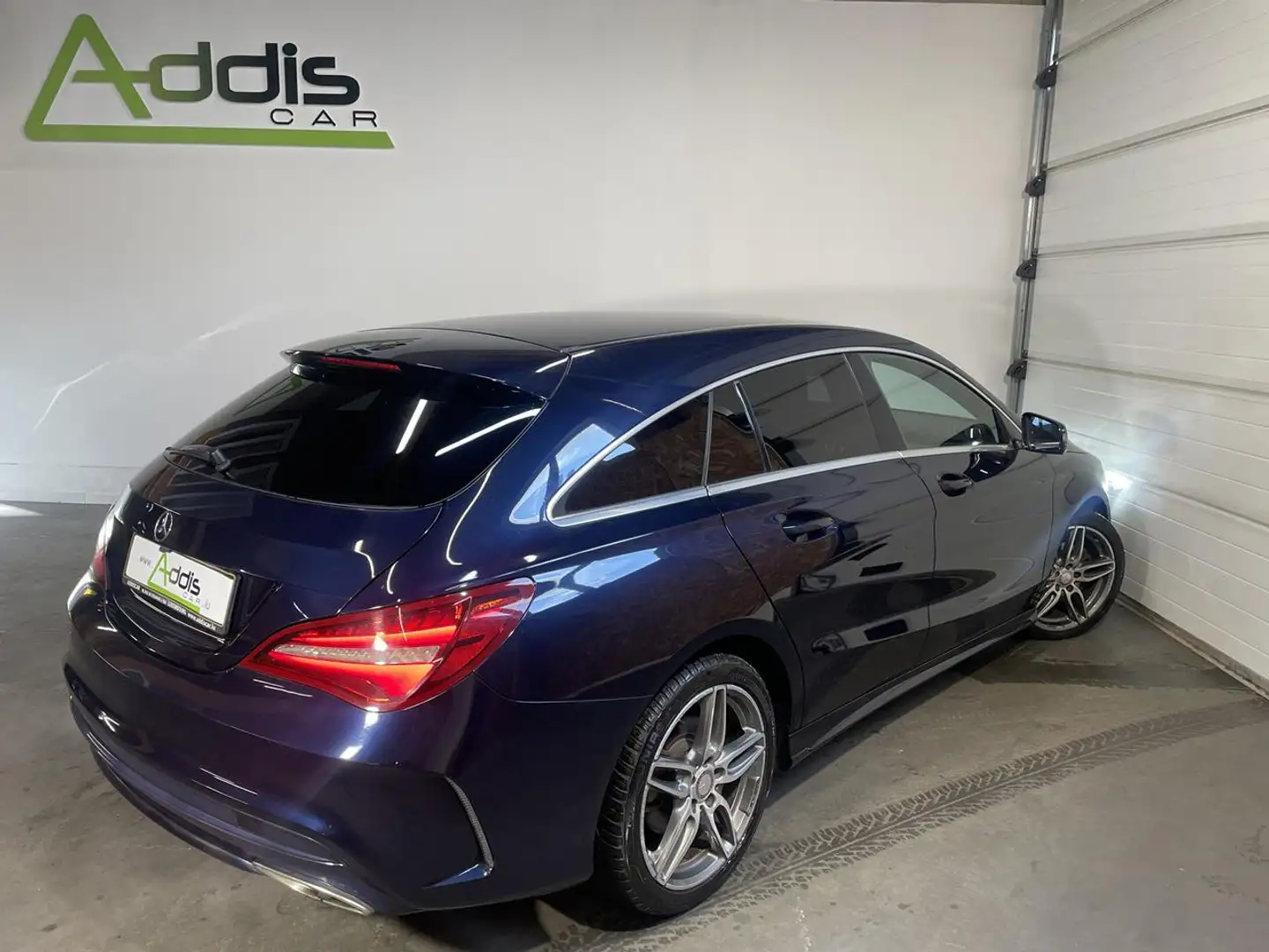 Mercedes-Benz CLA 180 180i 122 CV SHOOTING BRAKE AMG GPS CLA Bleu - 2