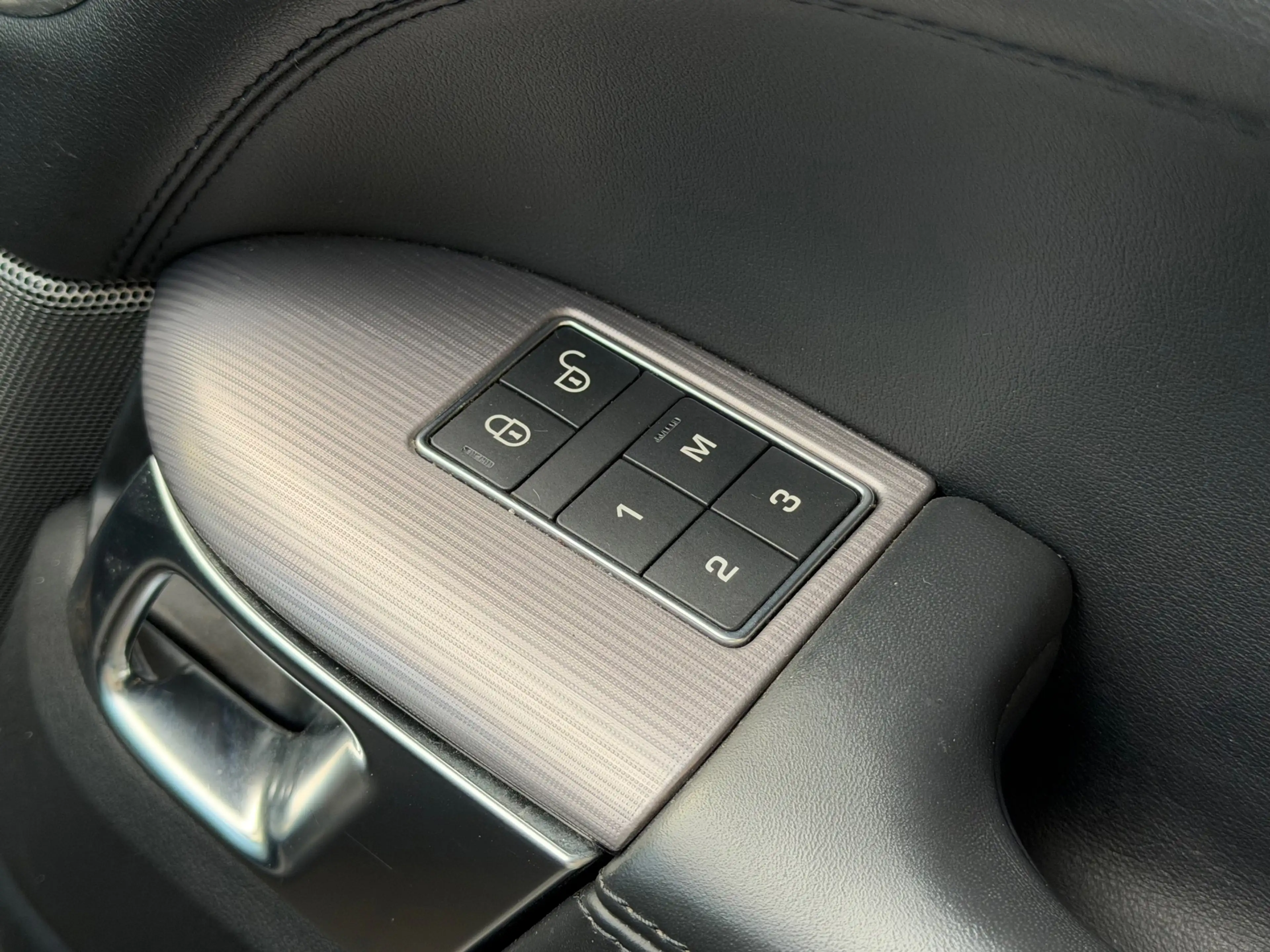 Land Rover Range Rover Sport 2.0 P400e HSE|PLUG-IN|PANO| — photo 18