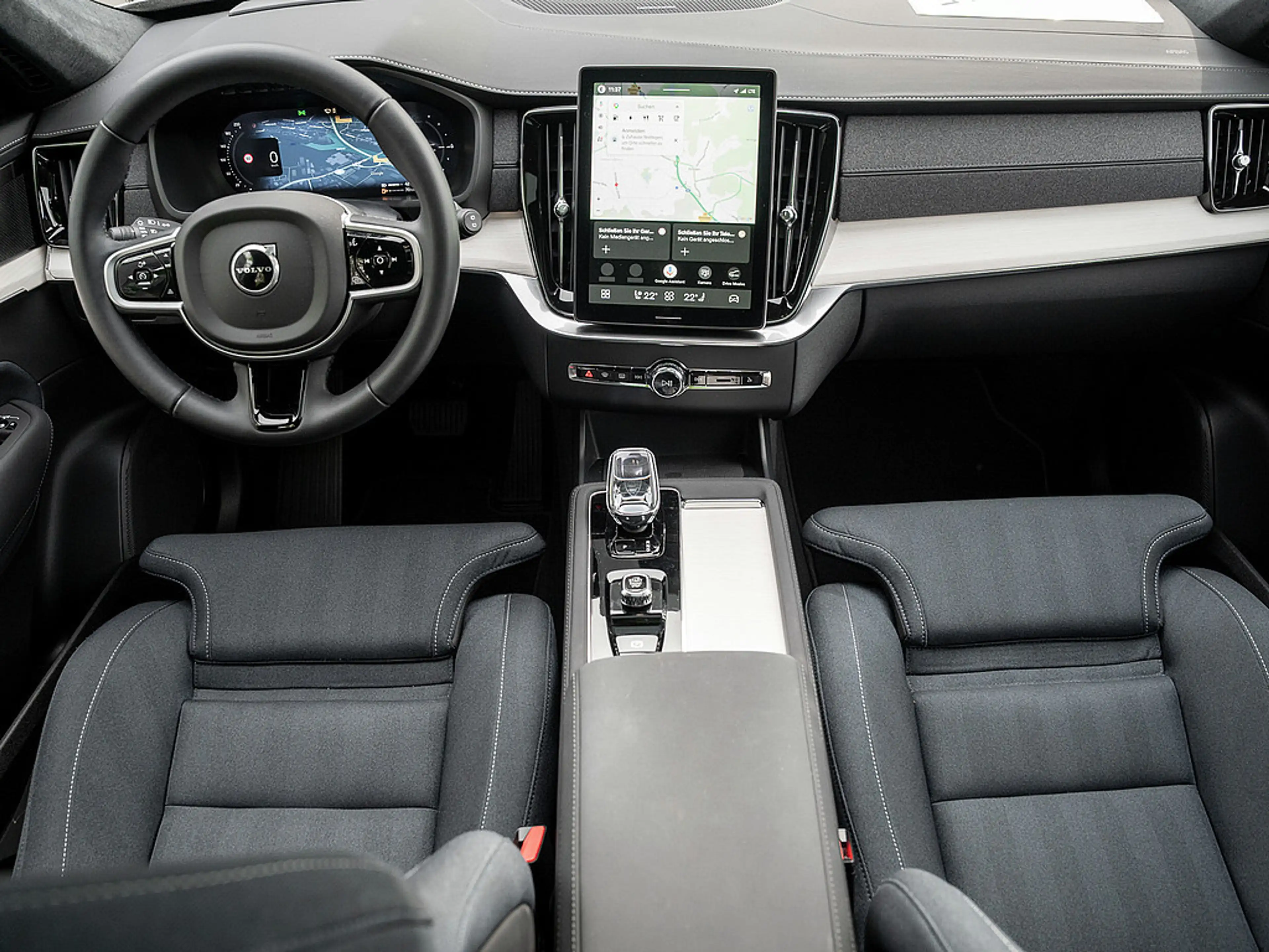 Volvo XC90 T8 AWD Ultra Dark HUD 360° PANO AHK — photo 9