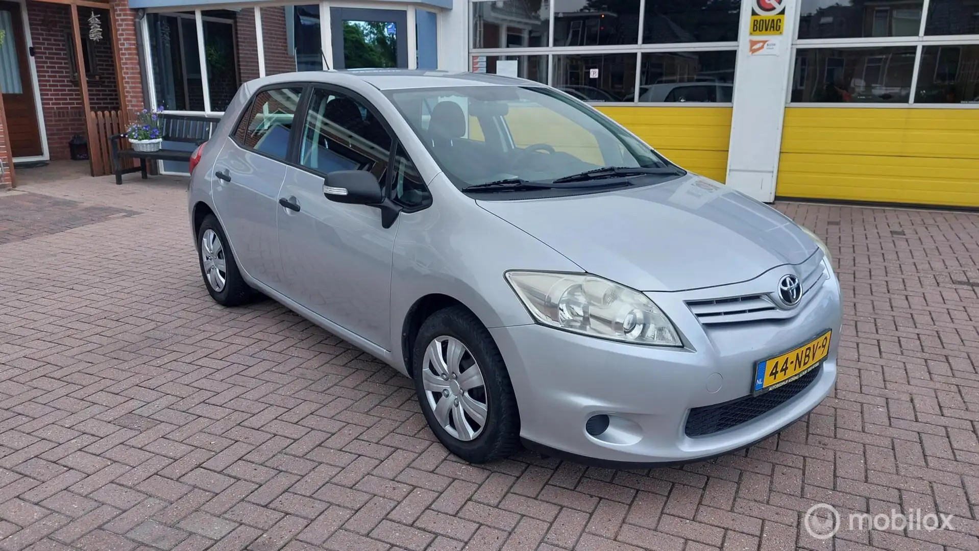Toyota Auris 1.3 Comfort Gri - 1