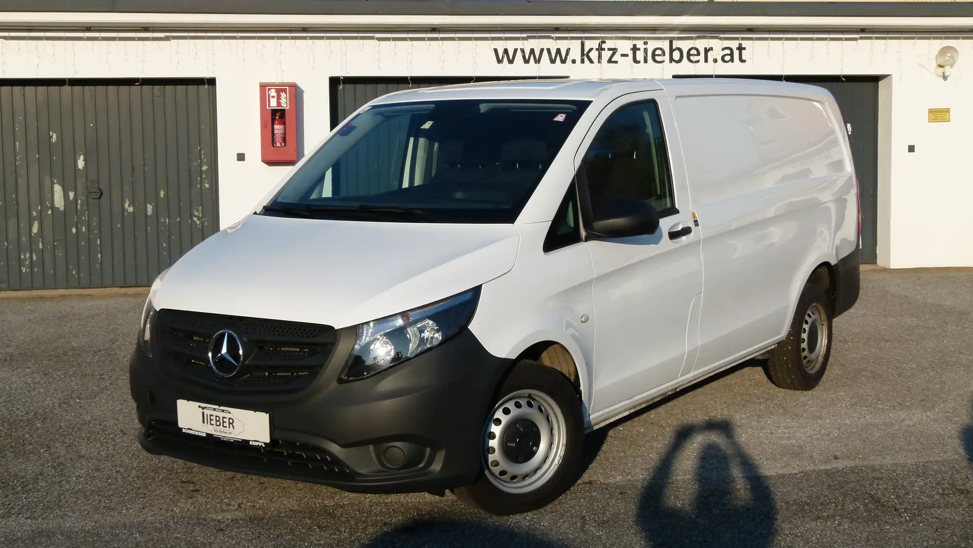 Mercedes-Benz Vito Vito 110 CDI lang *MwSt.*1.Besitz*79.000km* Weiß - 1