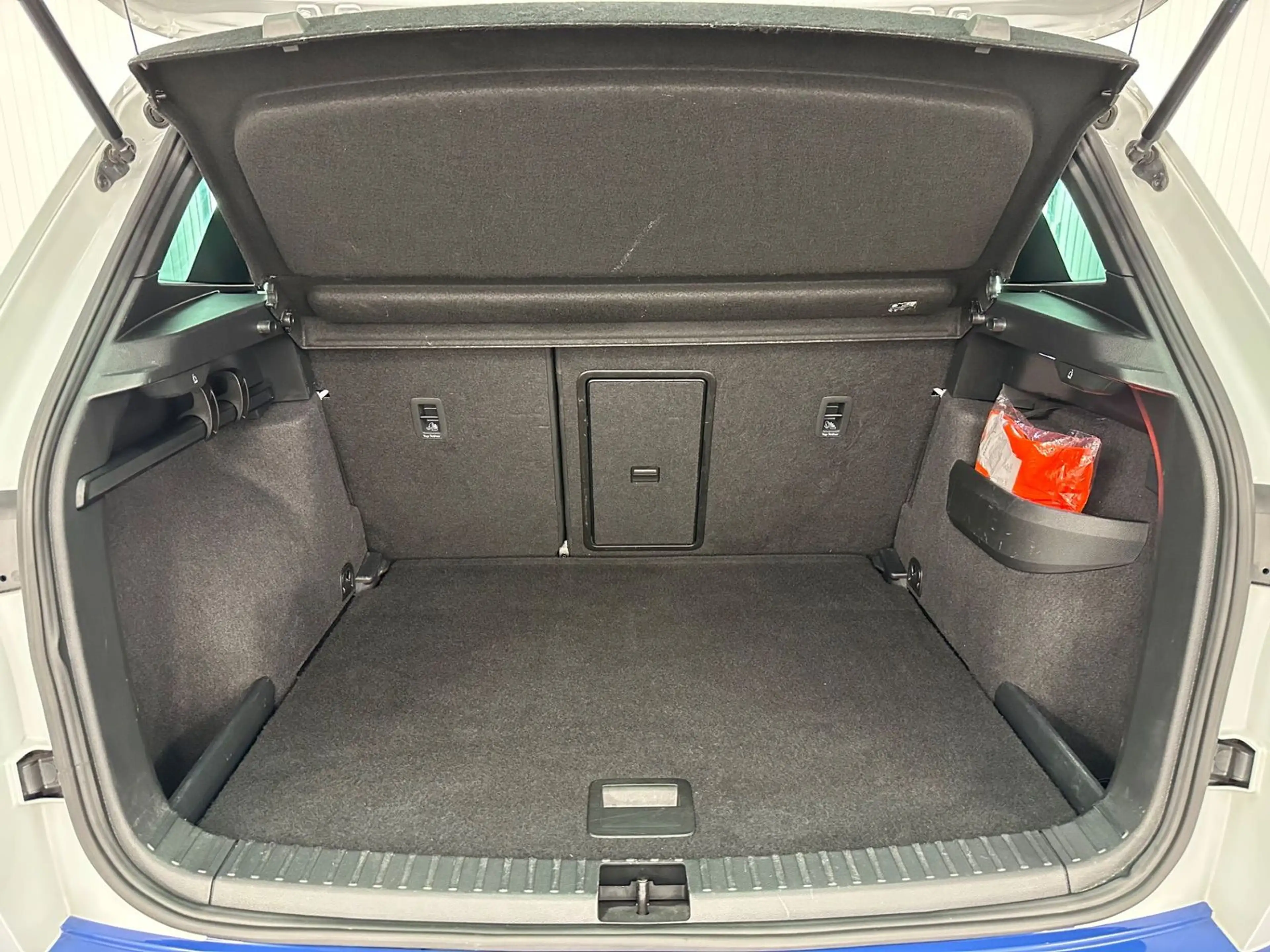 Skoda Karoq 2.0 TDI Sportline 4x4 AHK ACC DAB VIRTUAL — photo 14