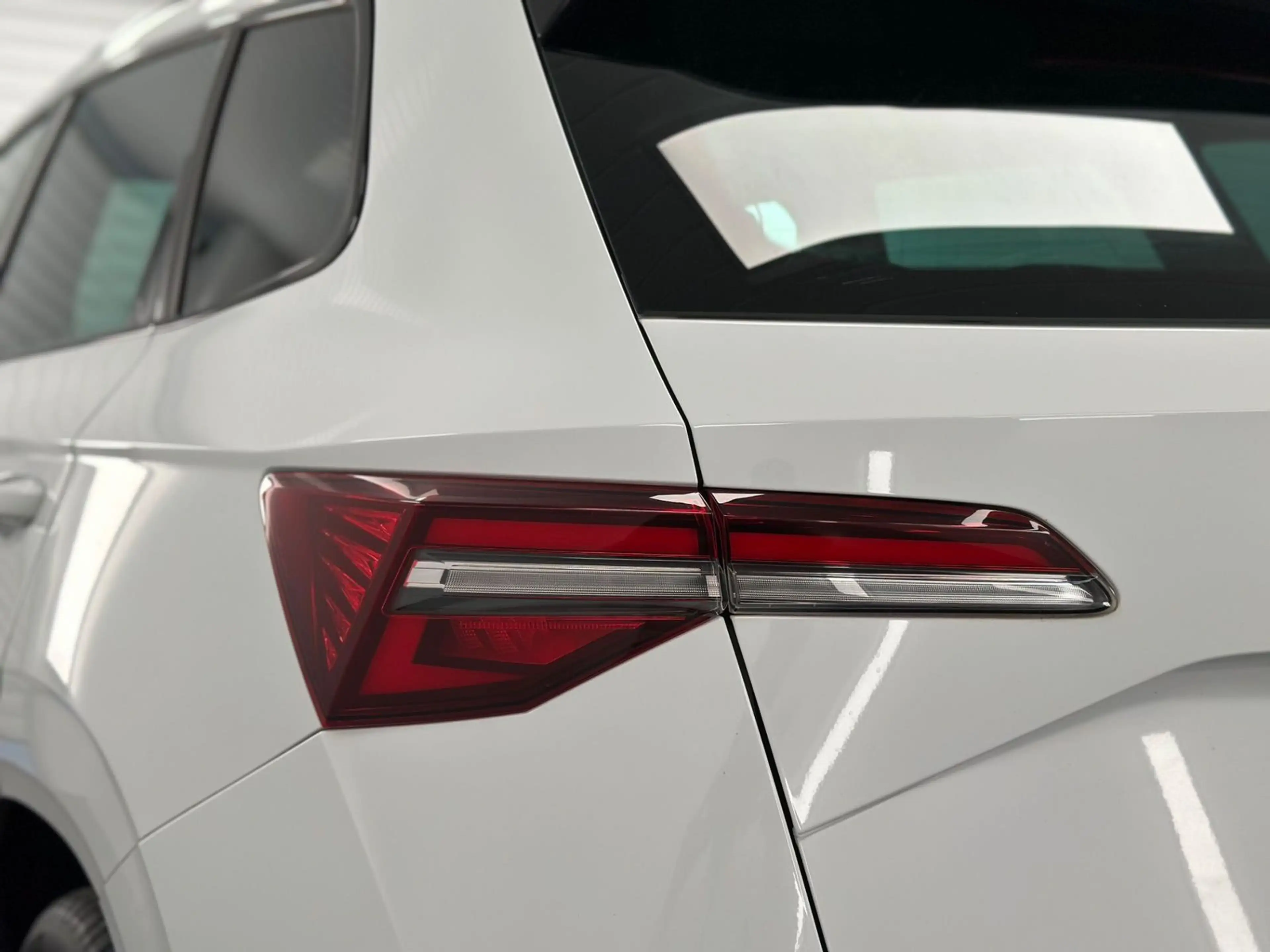 Skoda Karoq 2.0 TDI Sportline 4x4 AHK ACC DAB VIRTUAL — photo 9