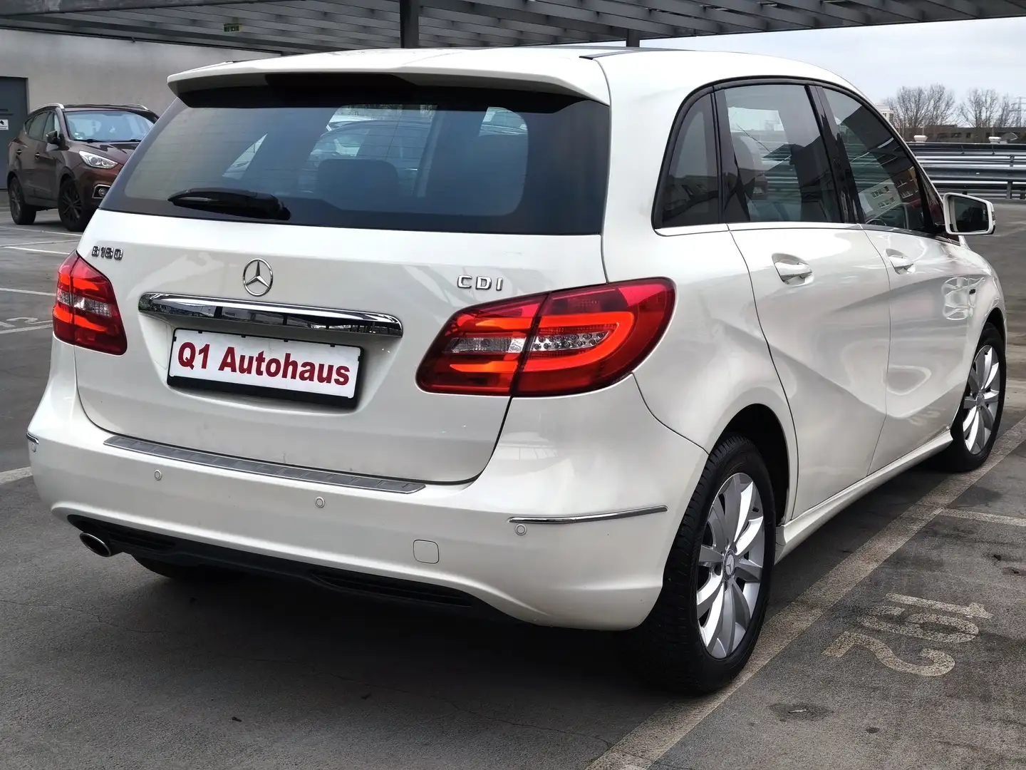 Mercedes-Benz B 180 CDI AUTOM. BI-XENON/SHZG/TEMP/CHROM/NAVI/PDC/ALUS Weiß - 2
