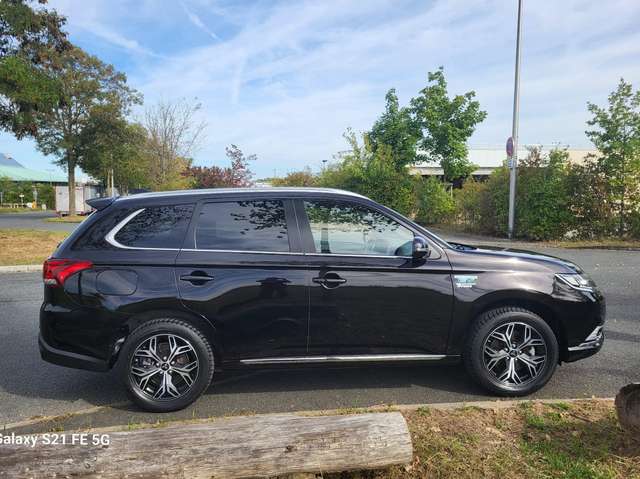 Mitsubishi Outlander Outlander 2.4 4WD Plug-In Hybrid Plus